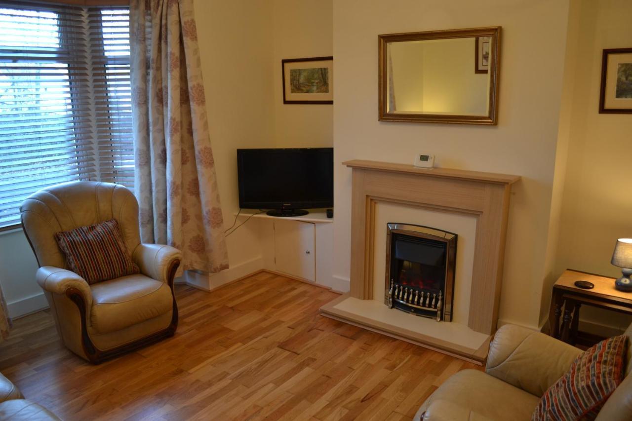 Entire 3 Bedroom House Near Caerphilly Station Exterior foto